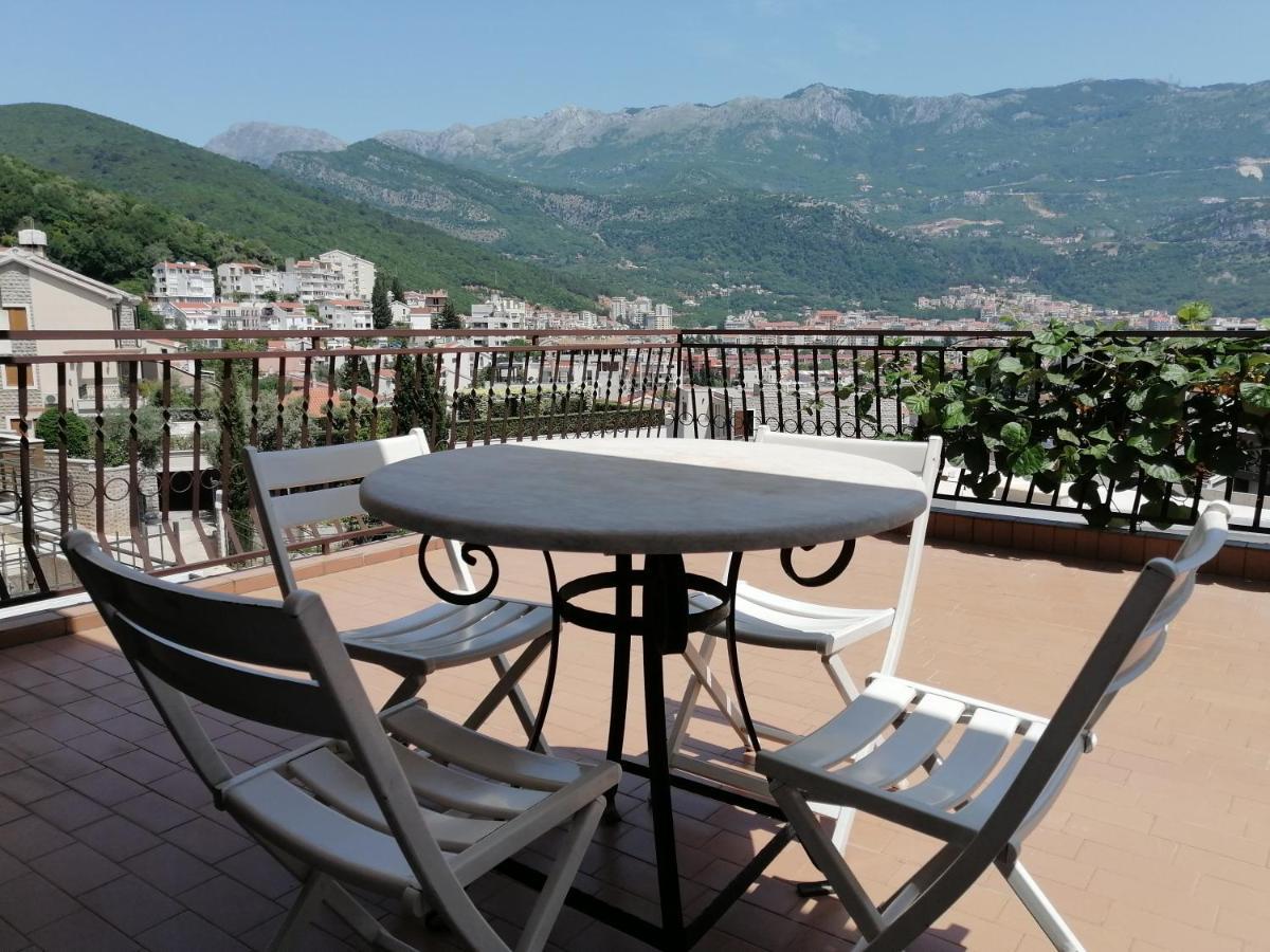 Lovely Apartment With Big Terrace In Budva Ngoại thất bức ảnh
