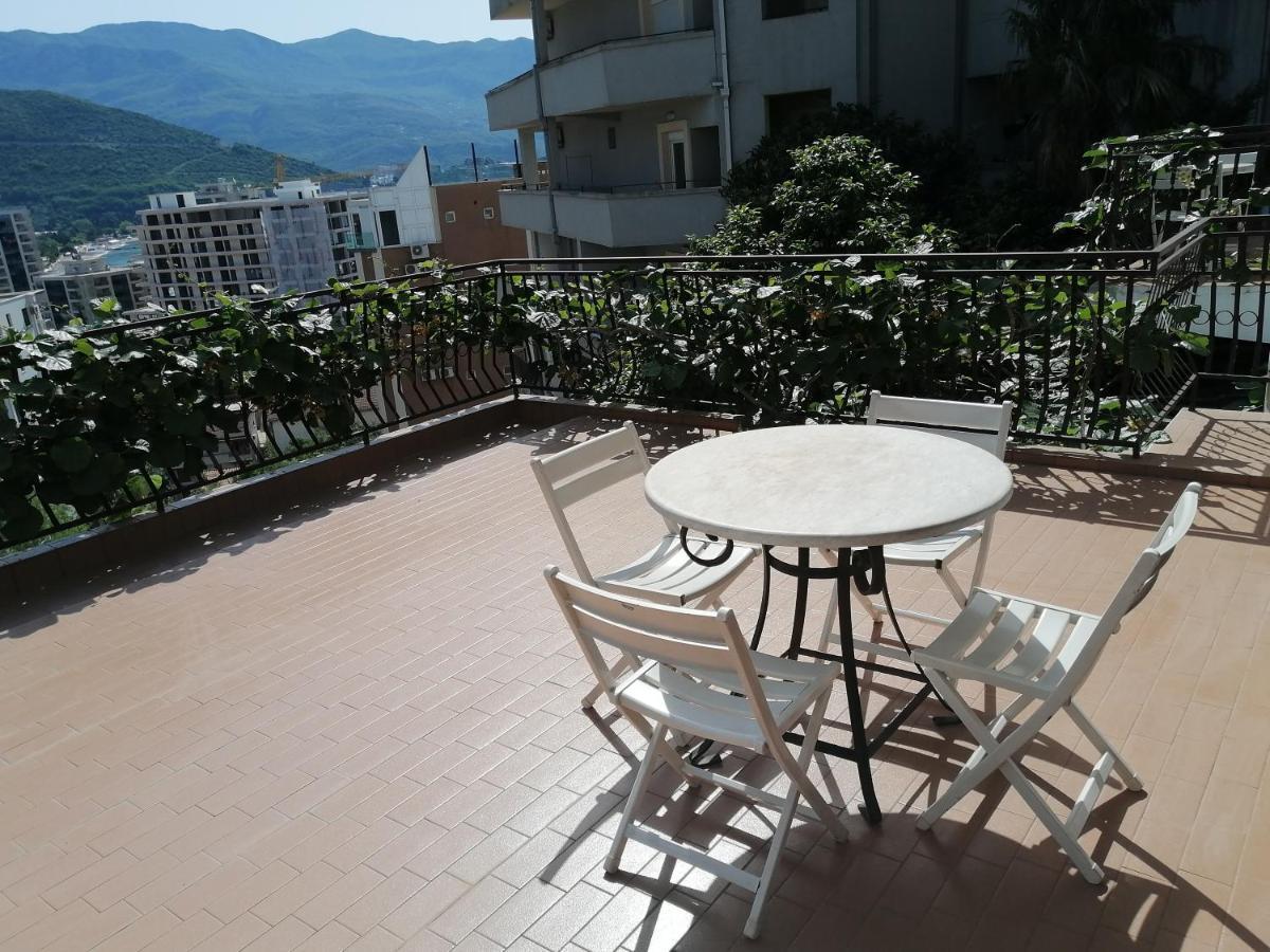 Lovely Apartment With Big Terrace In Budva Ngoại thất bức ảnh